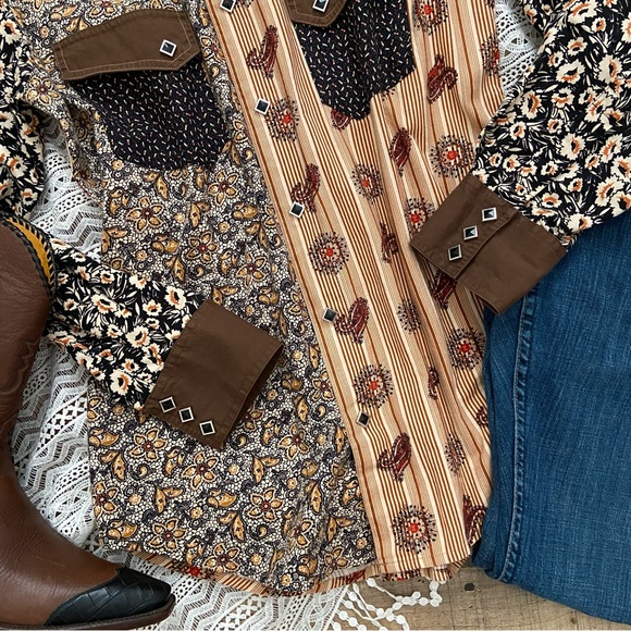 Wrangler Retro Multicolor Floral Metal Snap Shirt - Picture 3 of 14